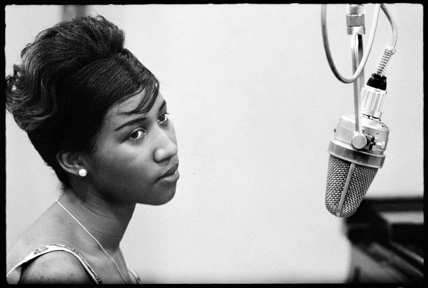 How to Verify the Authenticity of a Limited Edition Music Photograph