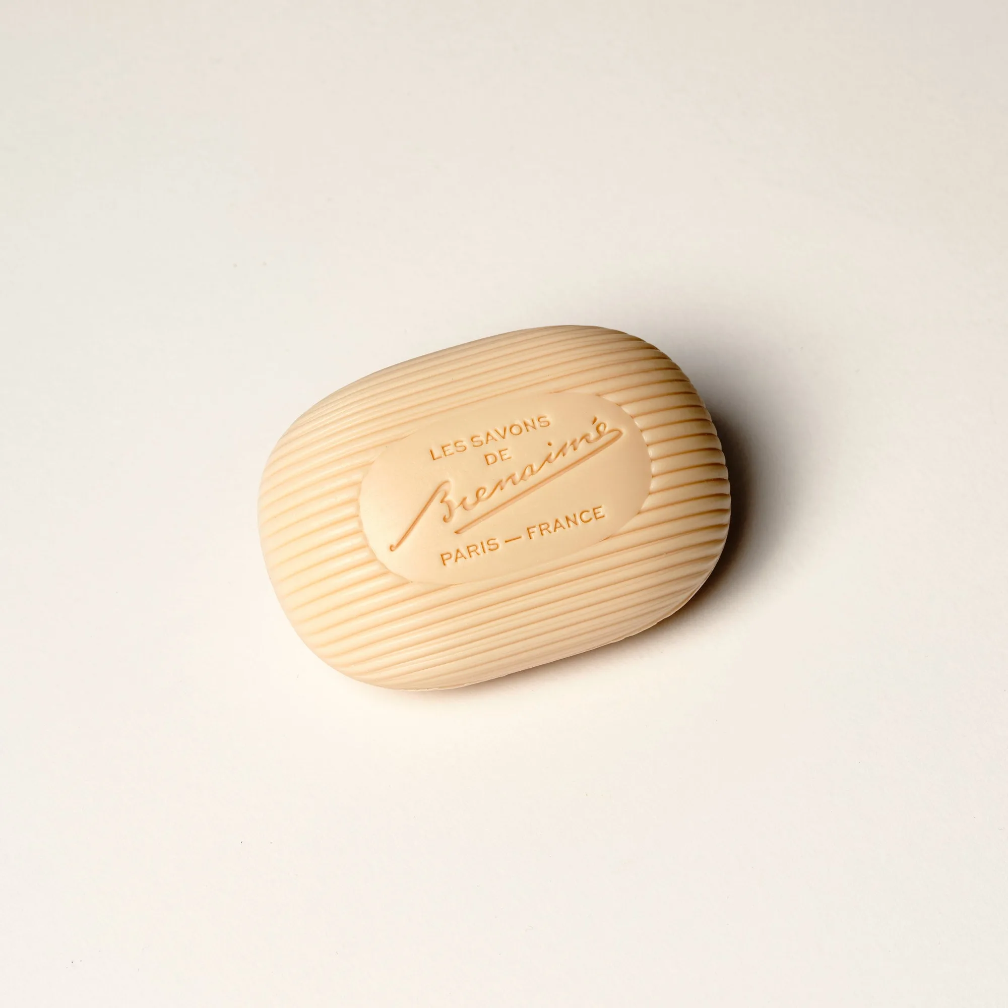 FAQ : Réponses à vos Questions sur les Recharges de Parfum