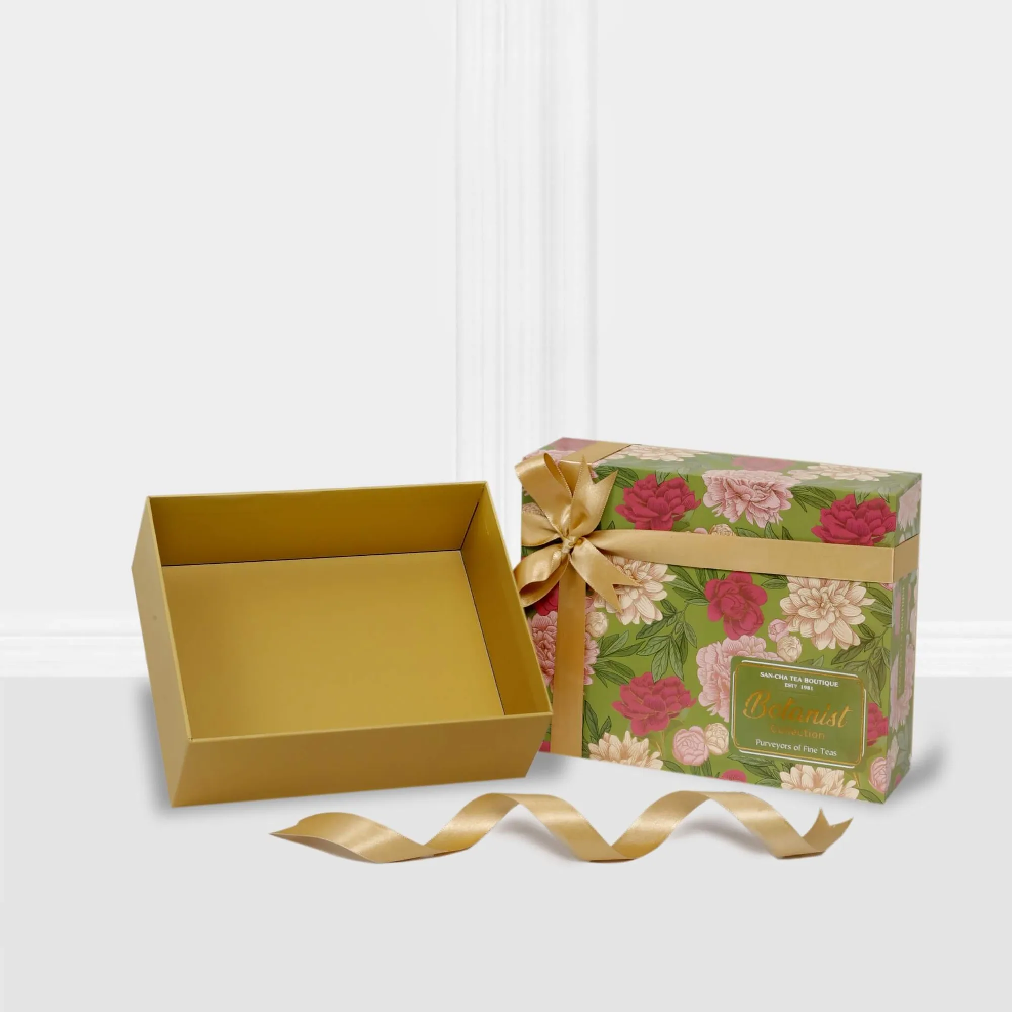 How to Assemble a Botanist Collection Gift Box