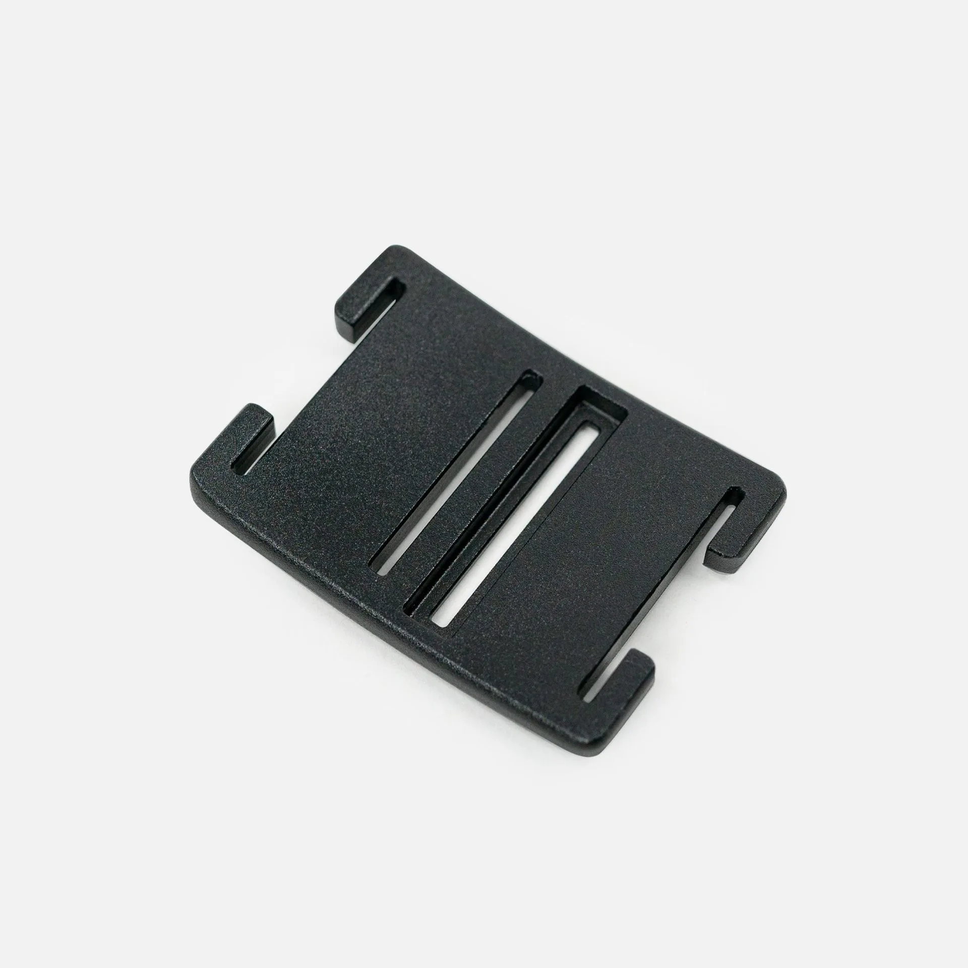 Belt Buckle Materials Compared: Aluminum, Nylon, and Leather for Everyday Durability