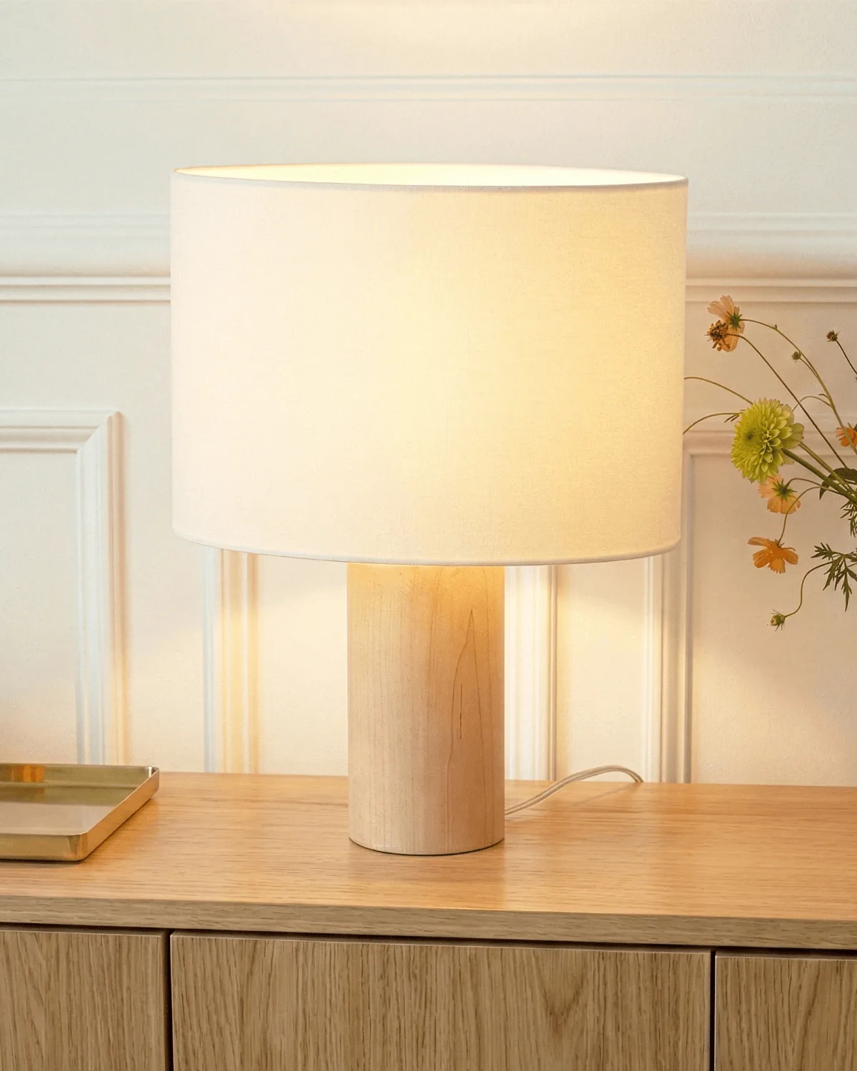 How to Choose the Right Floor Lamp for Your Bedroom