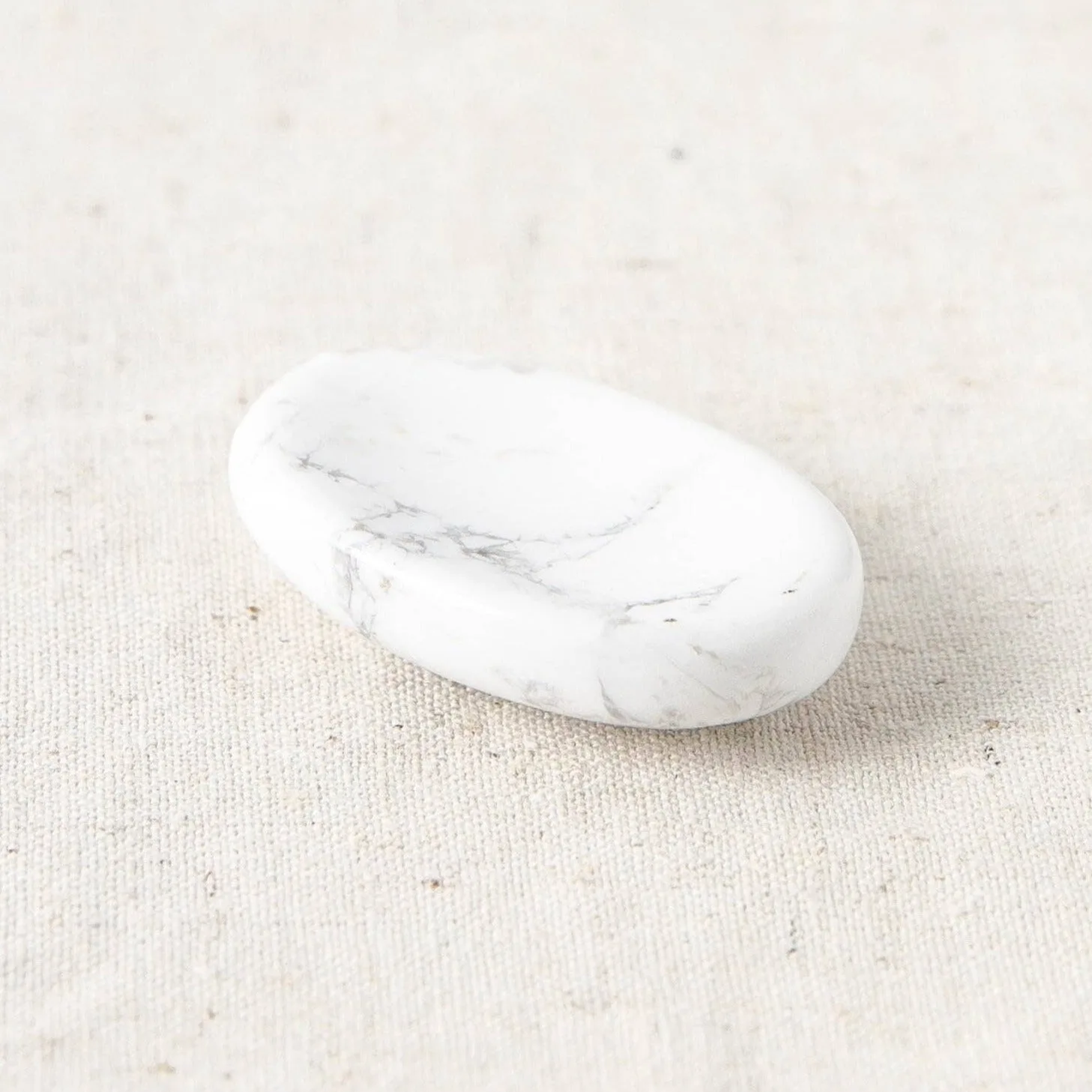 HOWLITE WORRY STONE