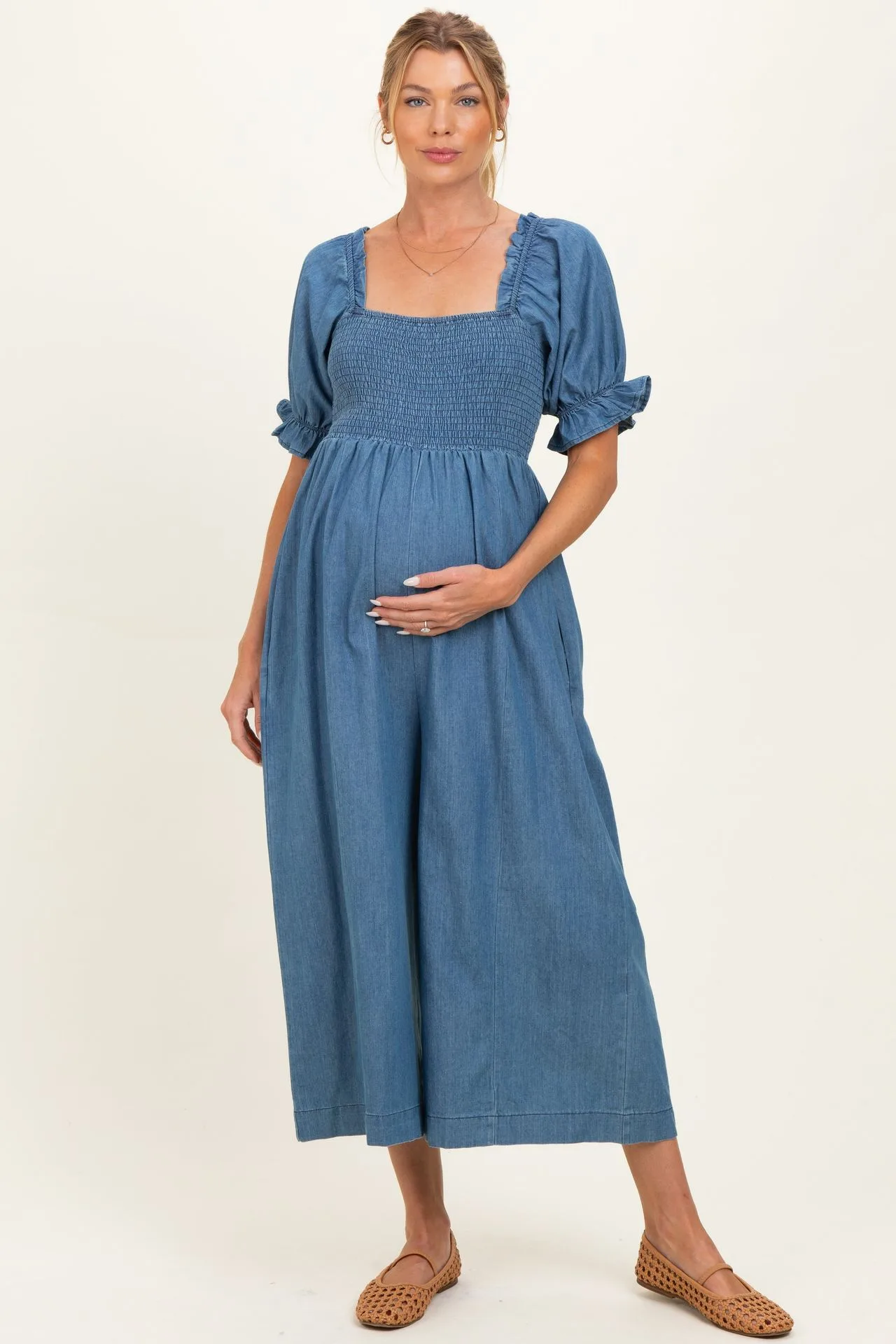 How to Care for Maternity Dresses with Scallop Trim and Gingham Prints: Washing and Storage Tips