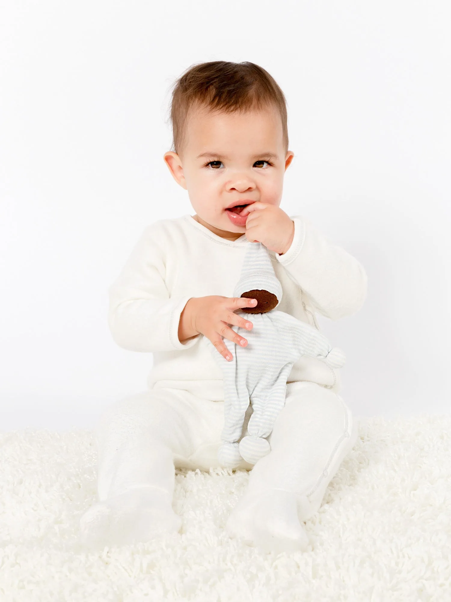 How to Introduce a Lovey to Your Baby