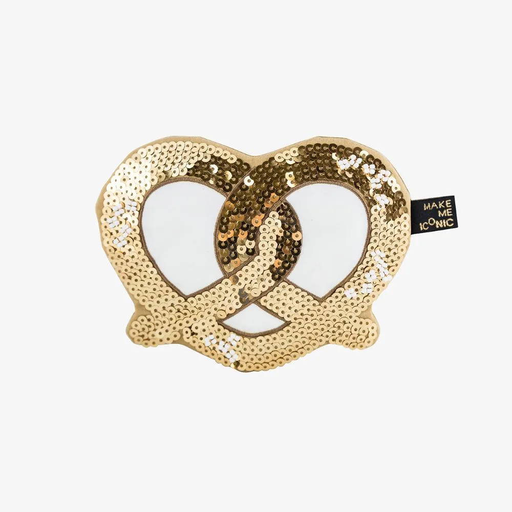 Borsa con paillettes vs borsa con perline: quale accessorio per la serata?