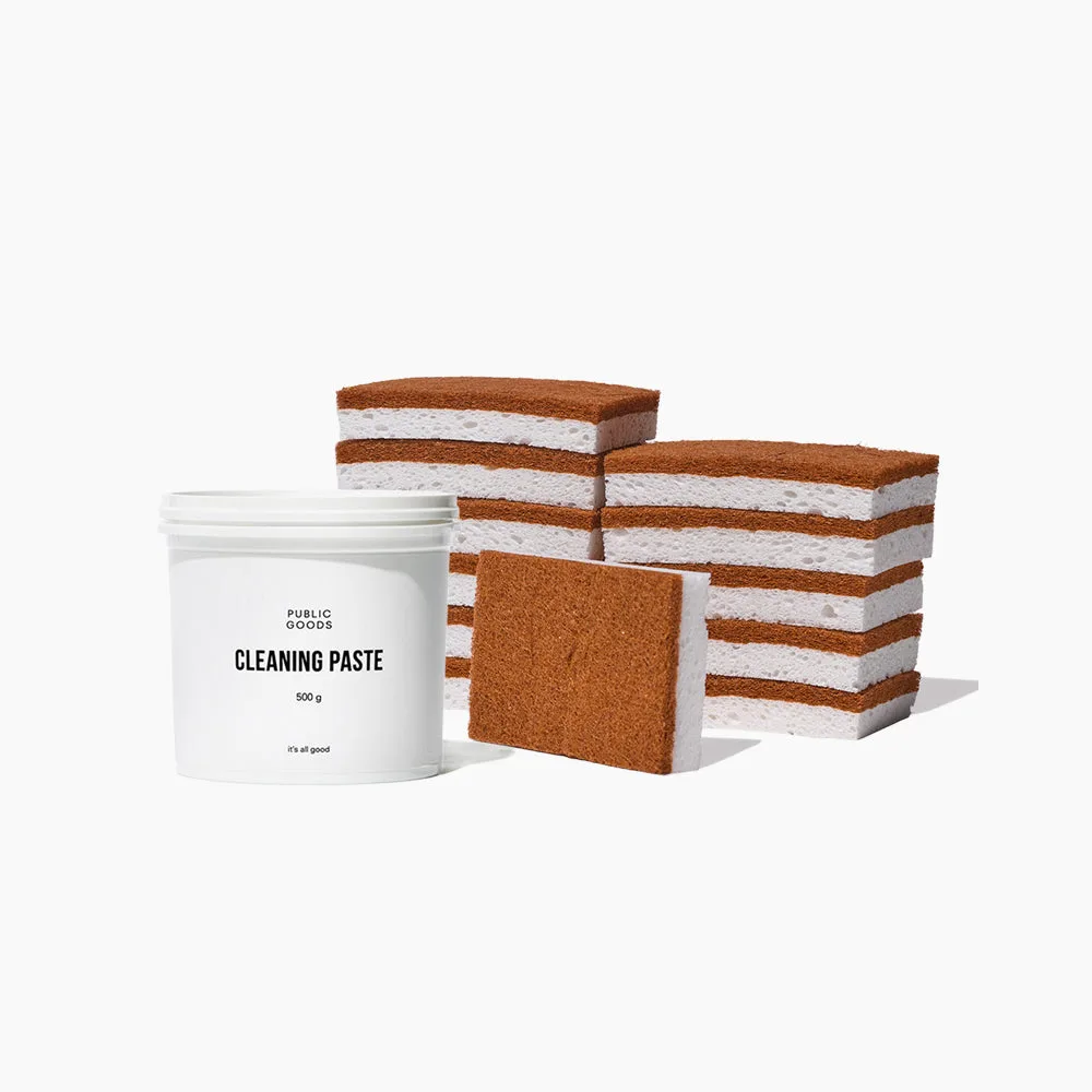 Pulizia profonda della cucina con un set di pulizia