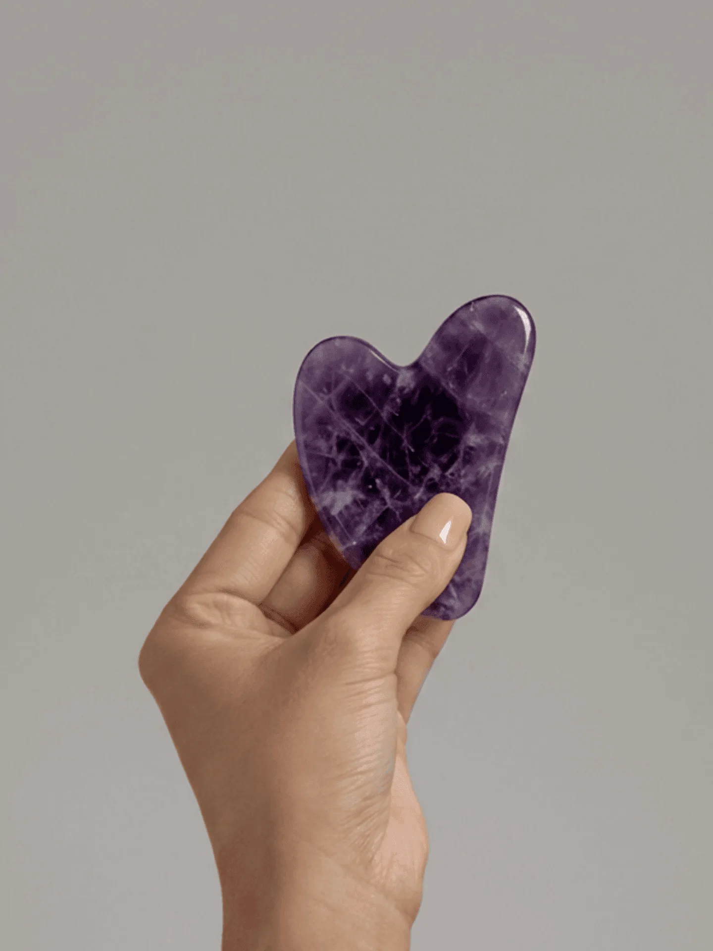 How to Use a Gua Sha Tool for Lymphatic Drainage: Step-by-Step Facial Massage Routine