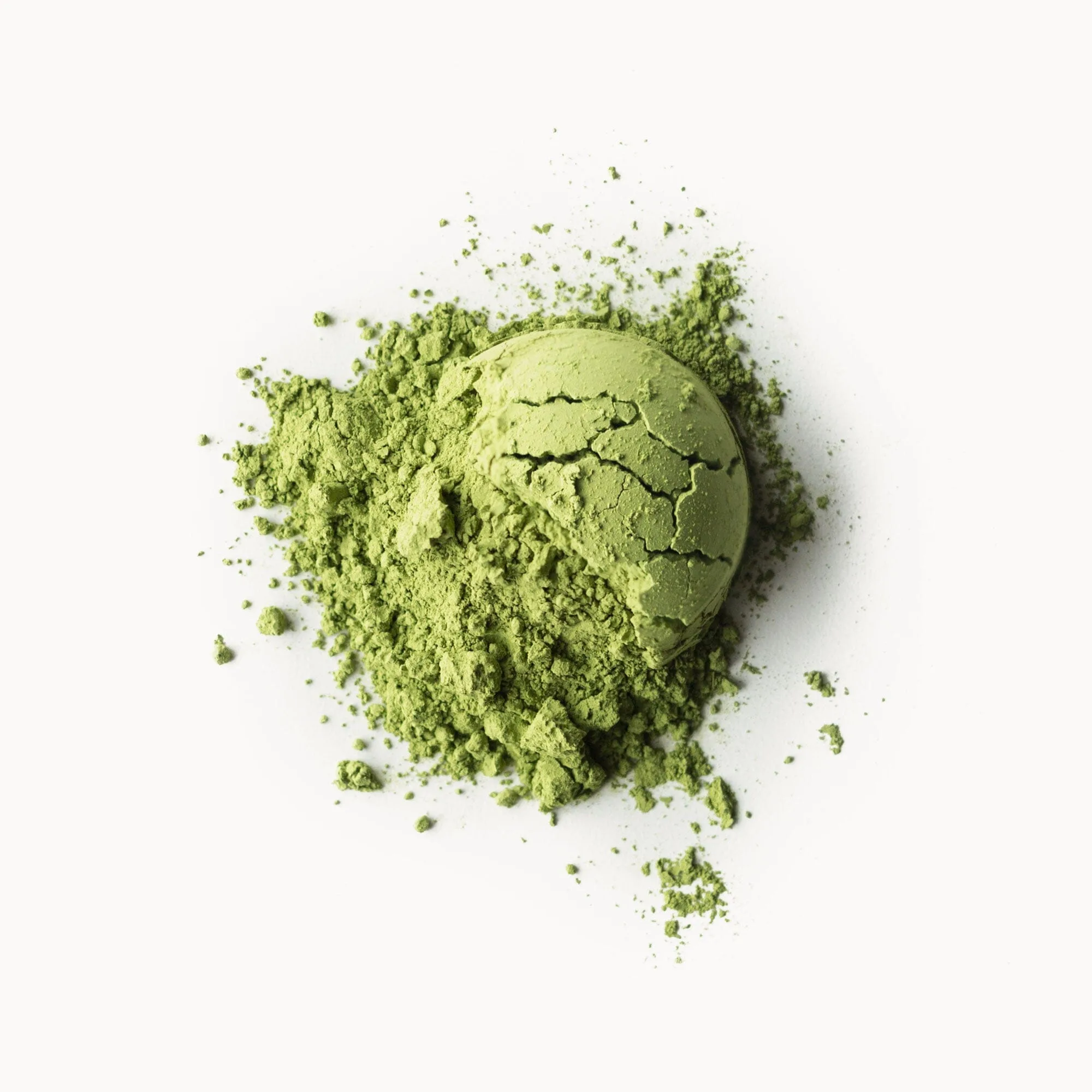 How to Brew Matcha Super Green Iced Tea for a Refreshing Summer Drink