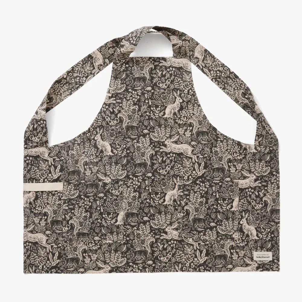 How to Style a Bistro Apron for Casual Dining at Home: Effortless Kitchen-to-Table Looks