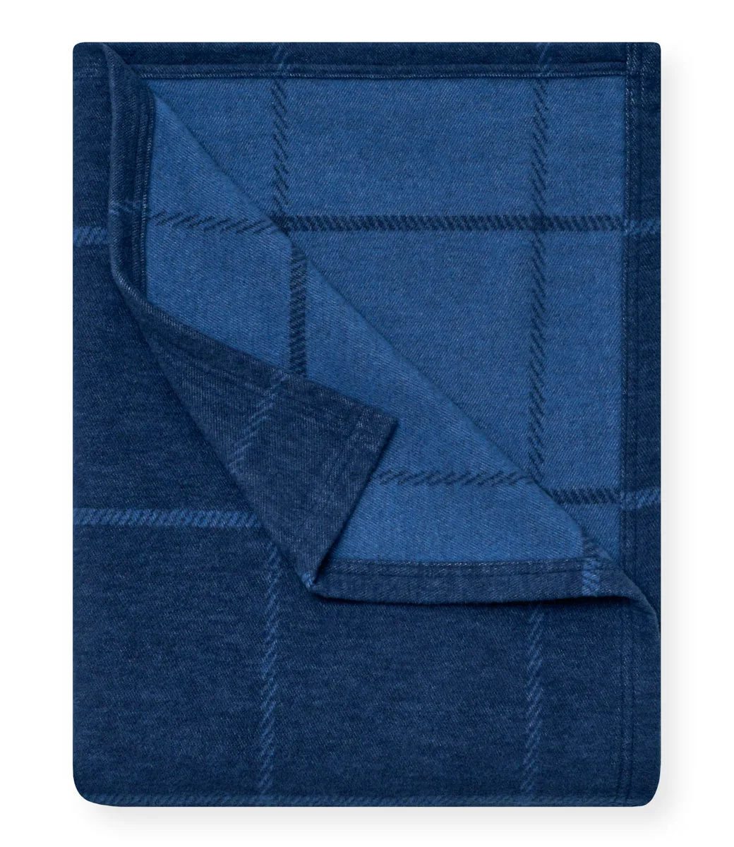 How to Style a Cotton Throw Blanket in Your Living Room for Every Season