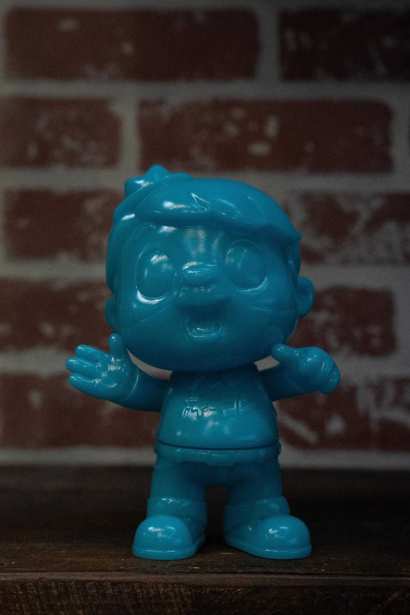 ما هي تماثيل DesignerCon الحصرية؟ شرح