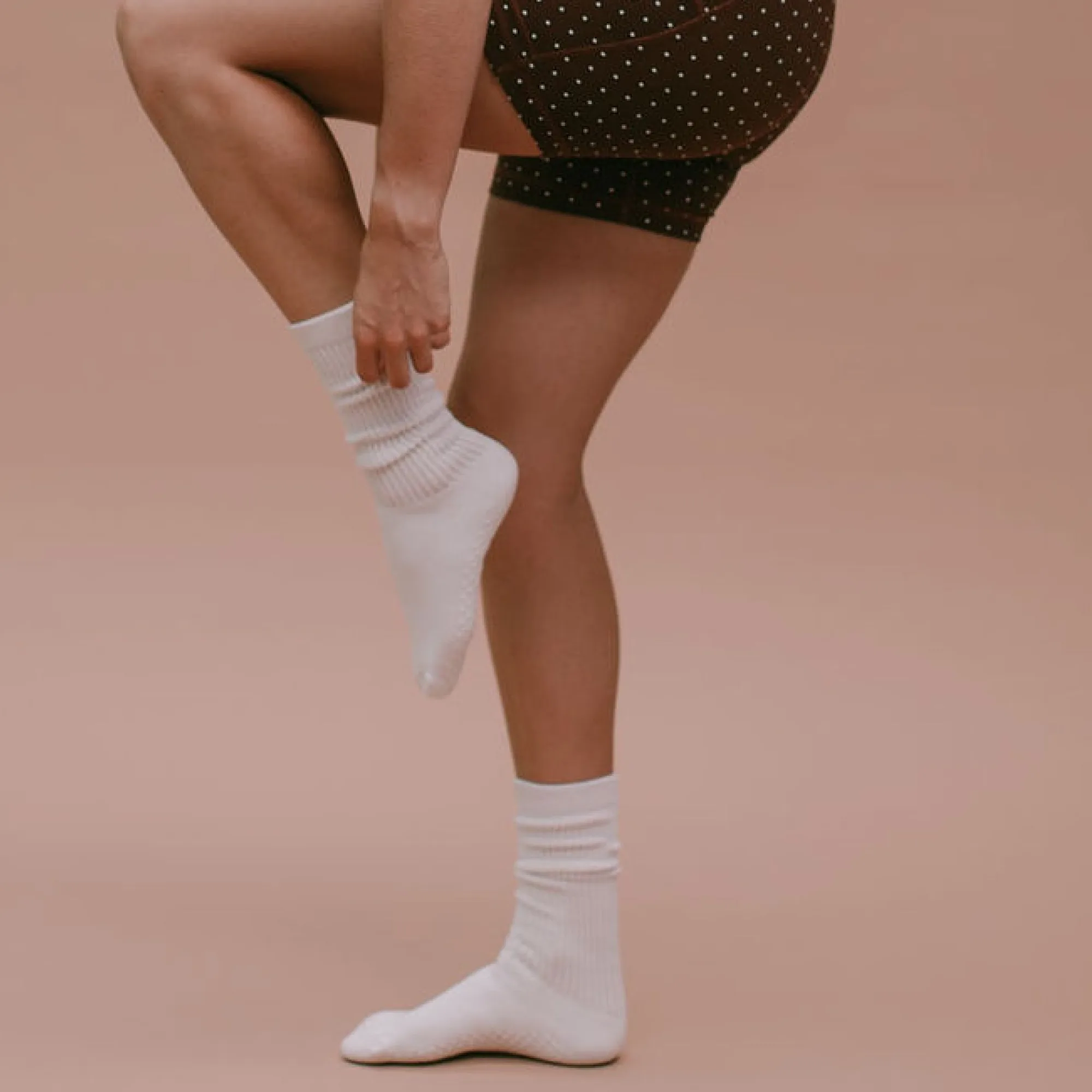 Scrunch vs Regular Grip Socks: Which One Is Right for You?