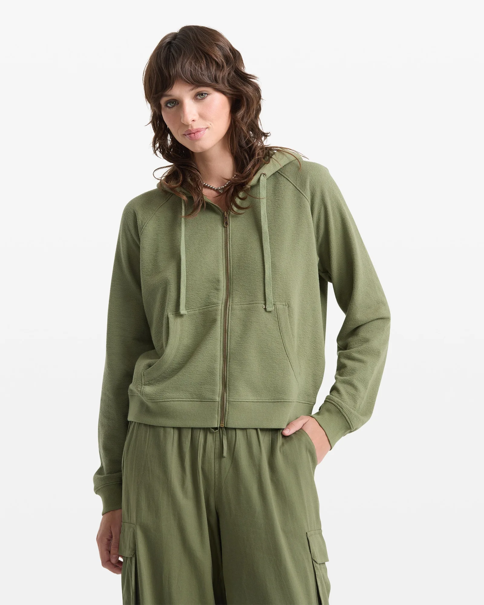 Como escolher um hoodie com fecho para camadas
