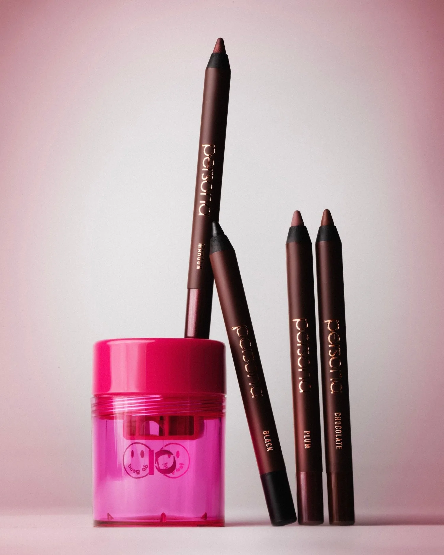 Waterproof vs Regular Eyeliner: Which Delivers All-Day Wear? A 2026 Comparison