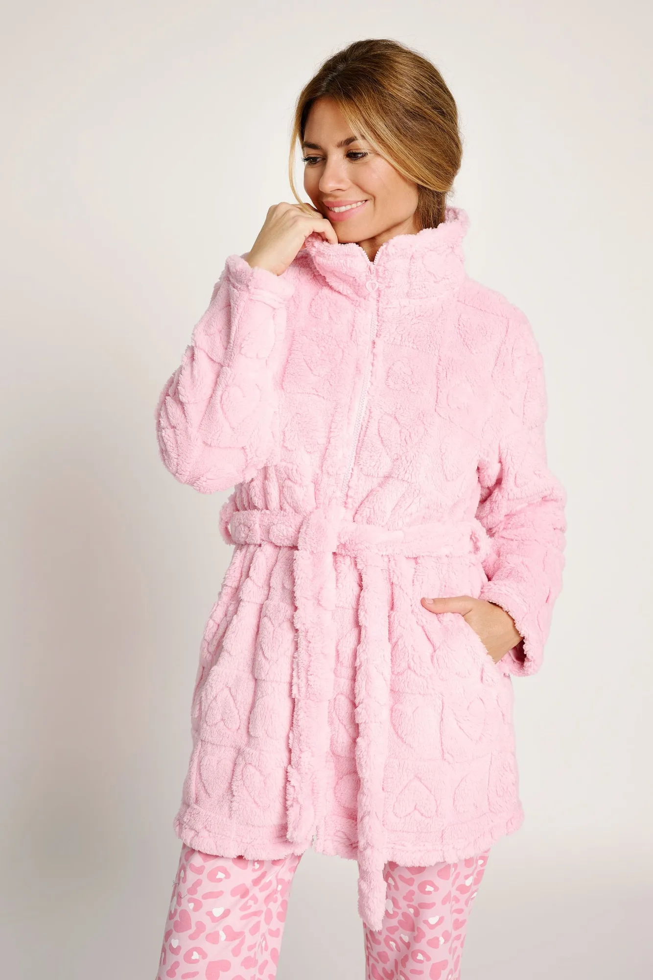 Short vs Long Women's Robe: Differences and Uses