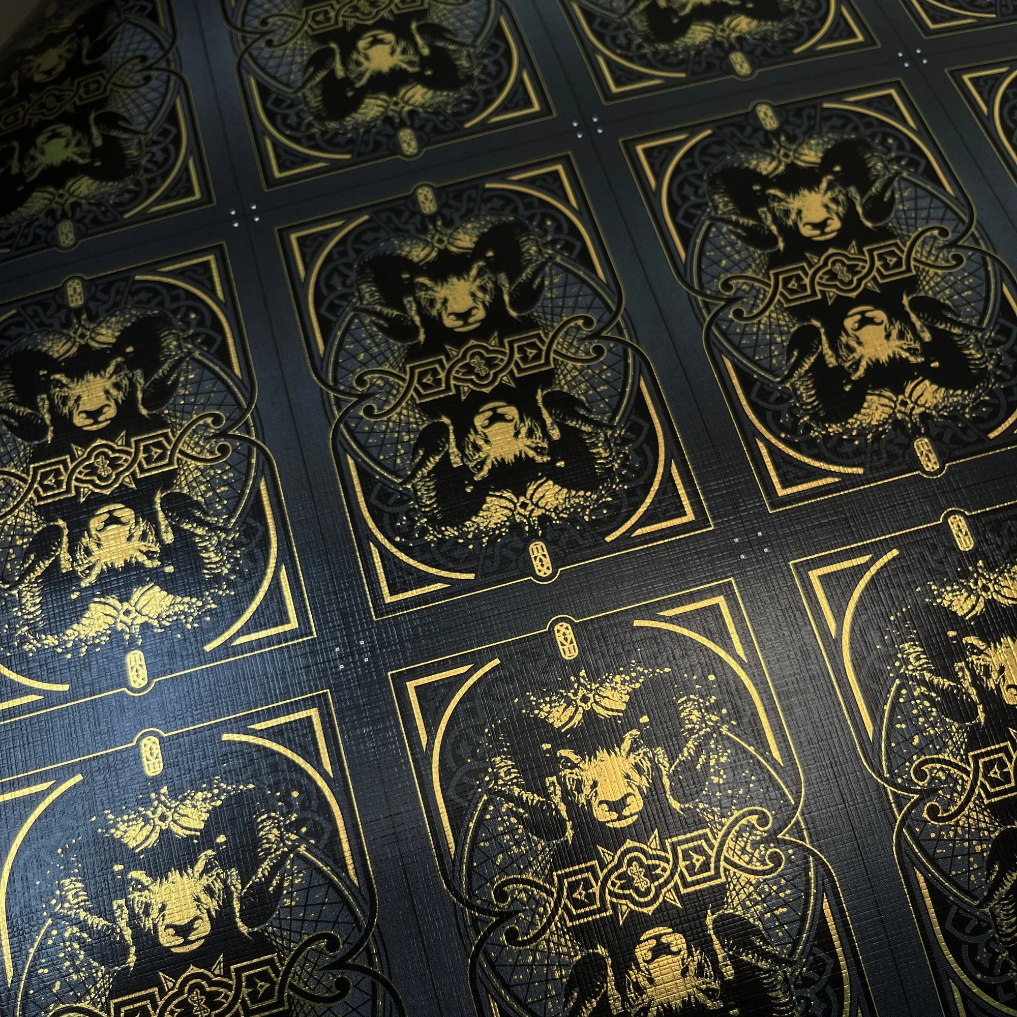 Black Requiem Tấm Chưa Cắt