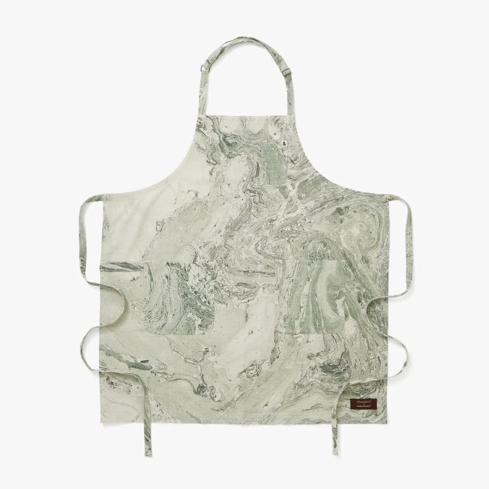 The Best Pinafore Apron for Baking and Decorating: Comfort, Pockets, and Style