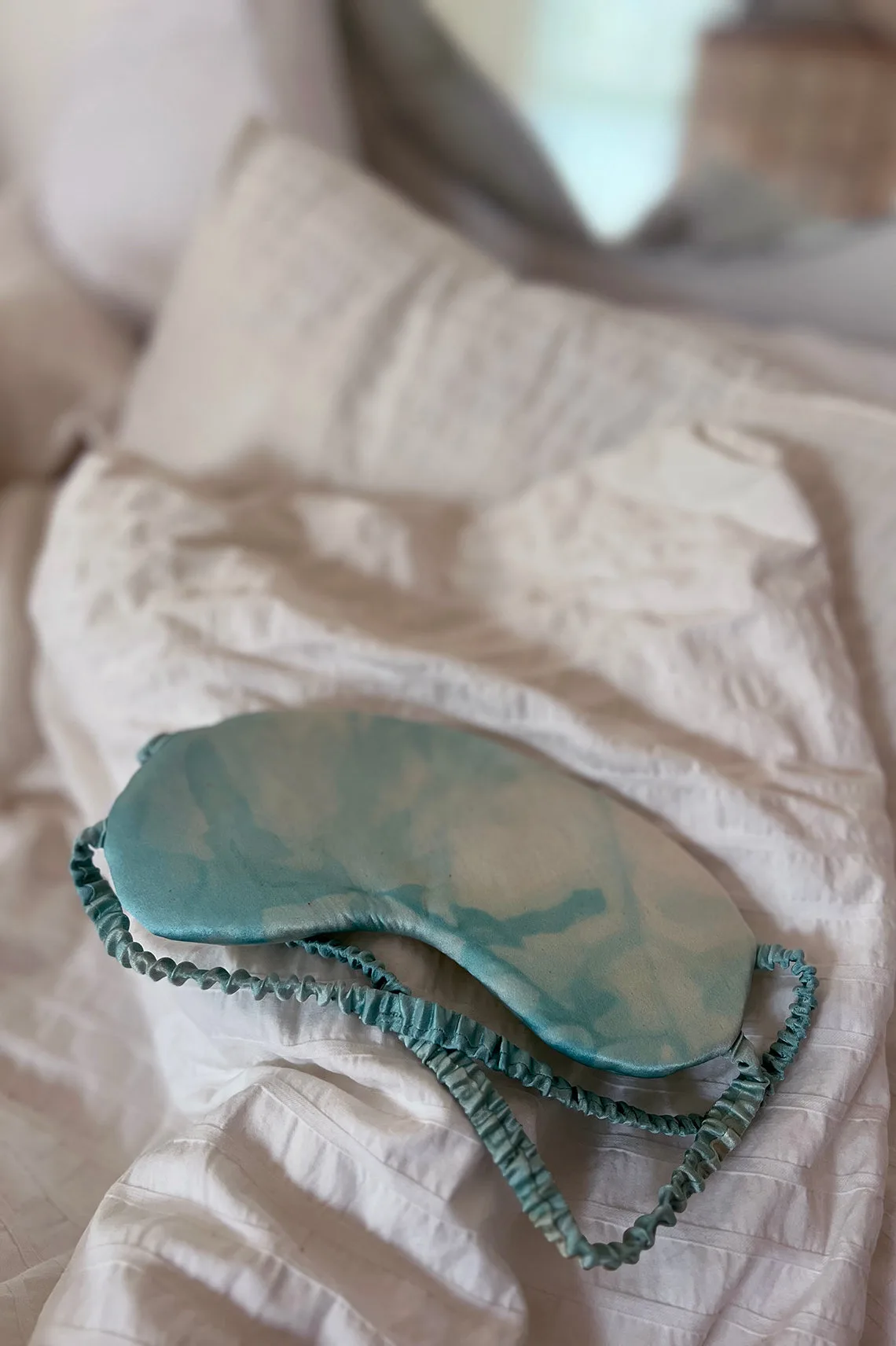 How to Style a Silk Sleep Mask for Better Sleep