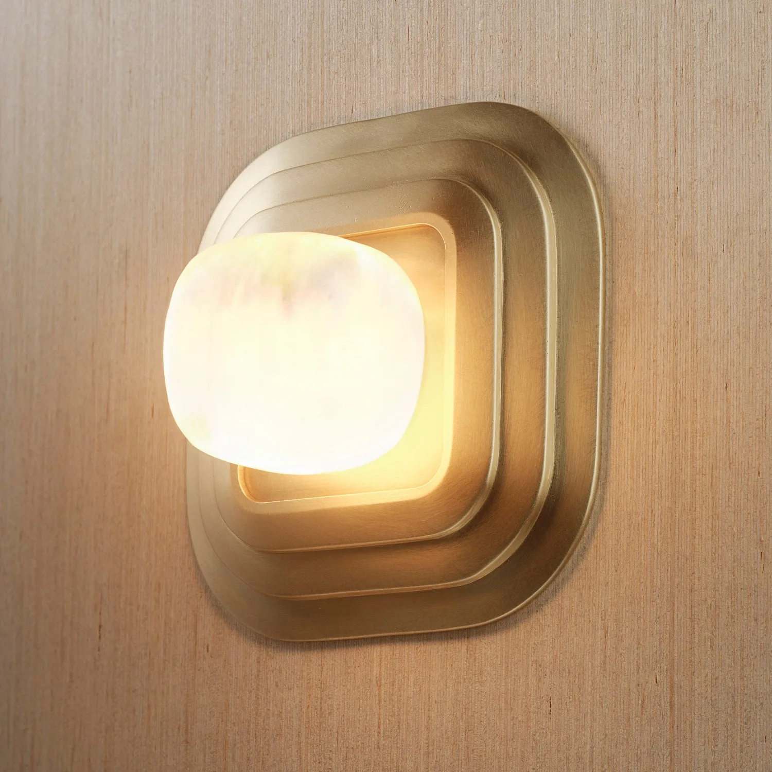 Marmont 8 Wall Lamp: Stylish Hallway Lighting
