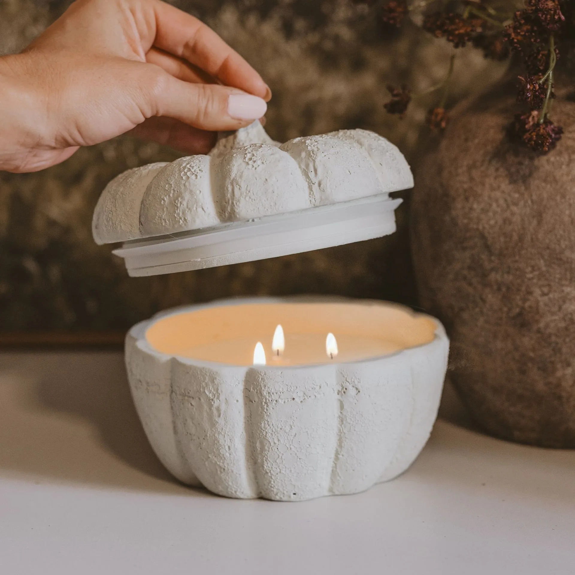 Candle Warmer vs Burning: Which Is Better for Your Soy Candles?