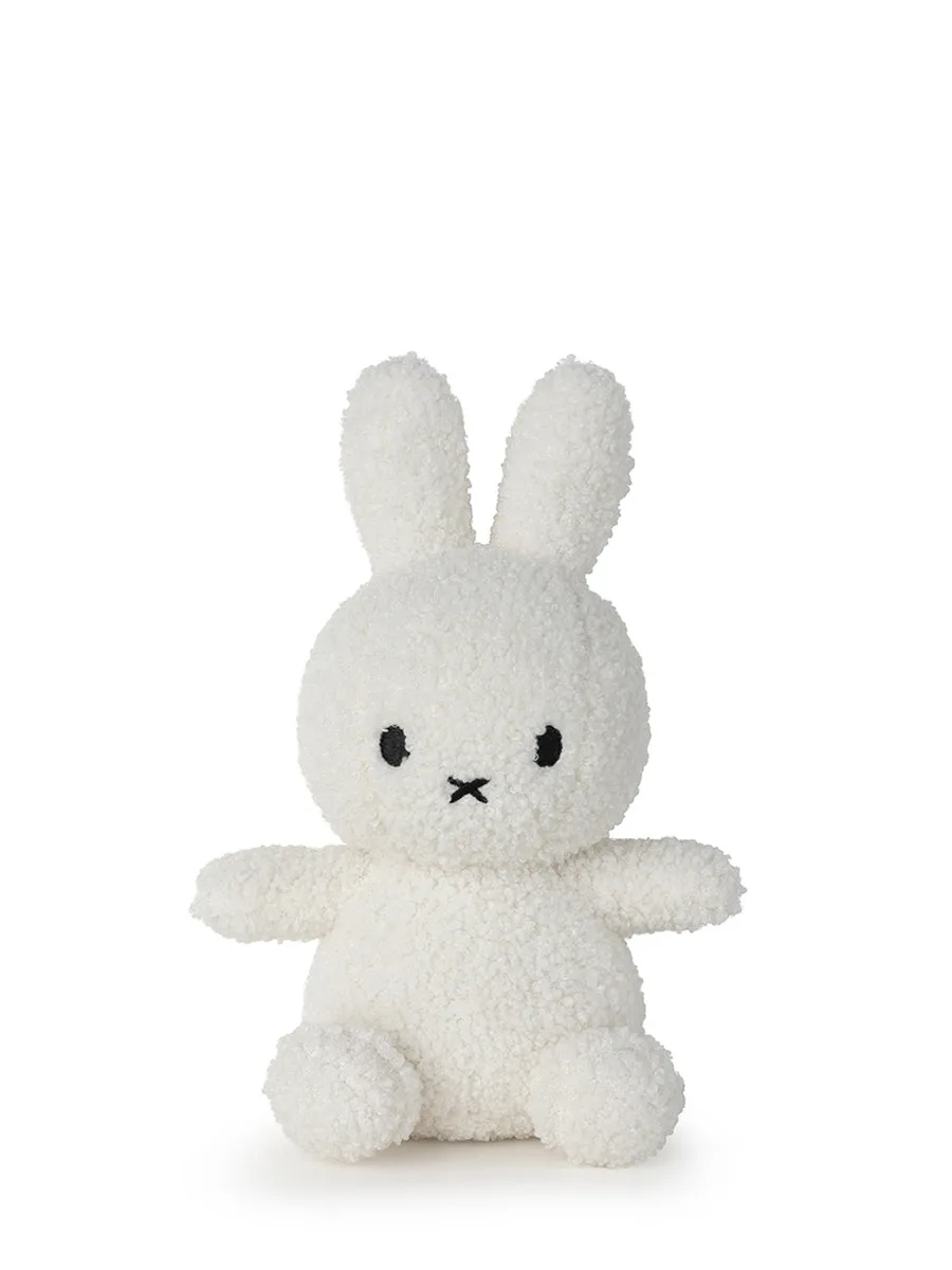مقارنة بين Miffy Terry و Miffy ECO Tiny Teddy: أيهما أكثر نعومة بحجم 23 سم؟