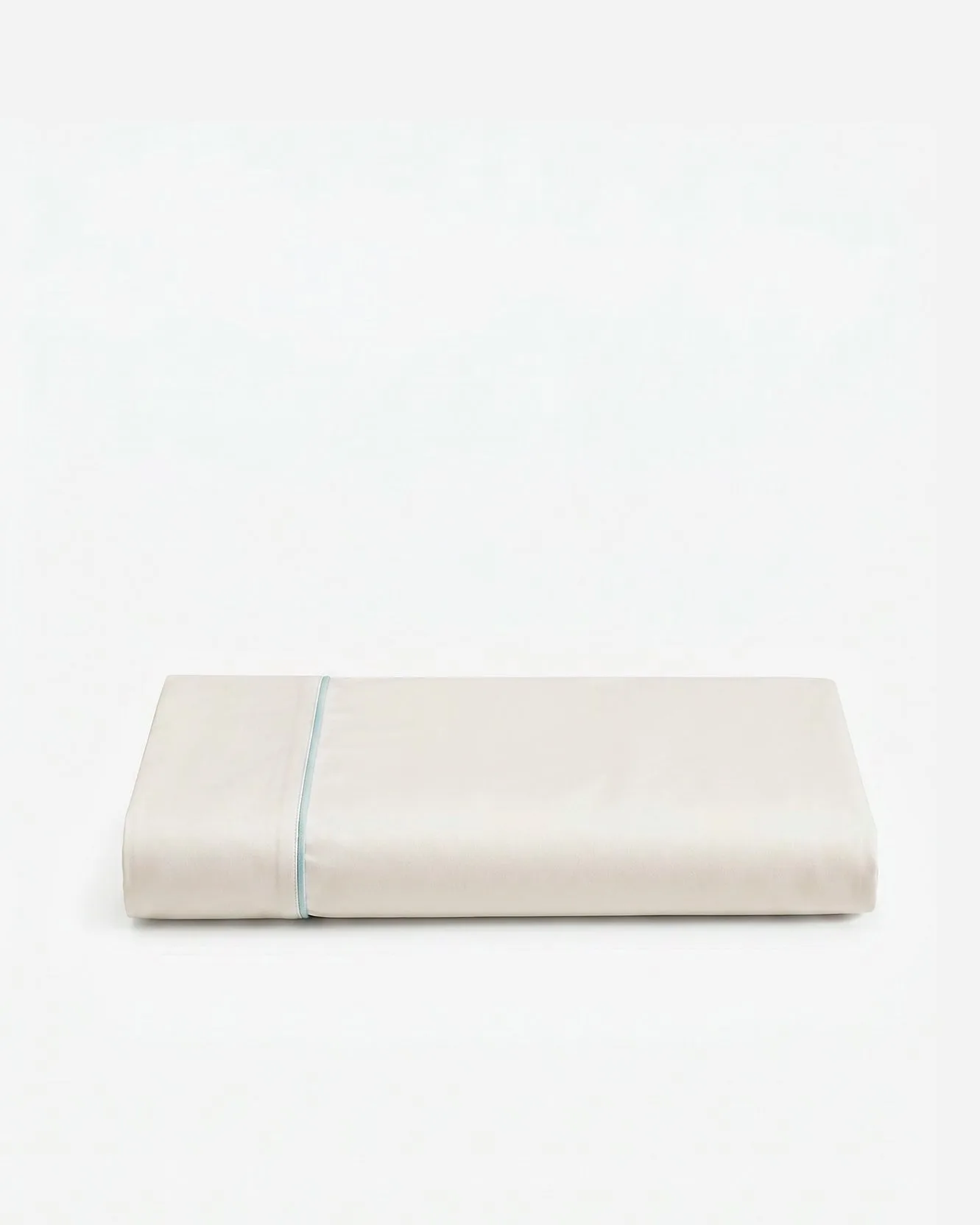 Cotton Sateen vs Bamboo Viscose Sheets: Which Is Better for Your Sleep?