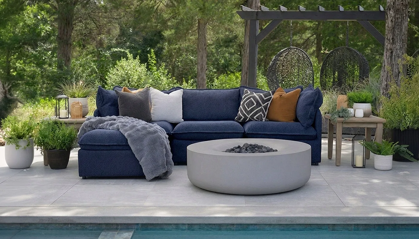 Outdoor-Sofa mit Chaiselongue reinigen und pflegen
