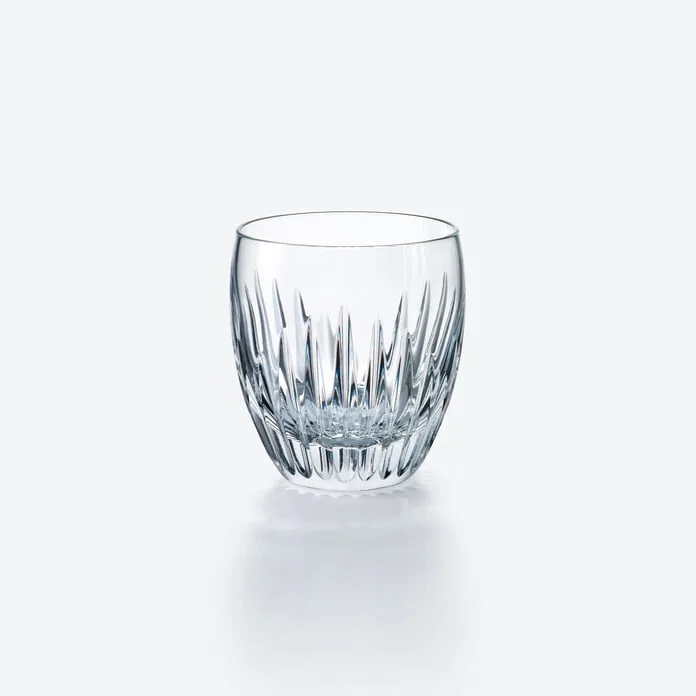 How to Mix and Match Baccarat Drinkware with Everyday Table Settings