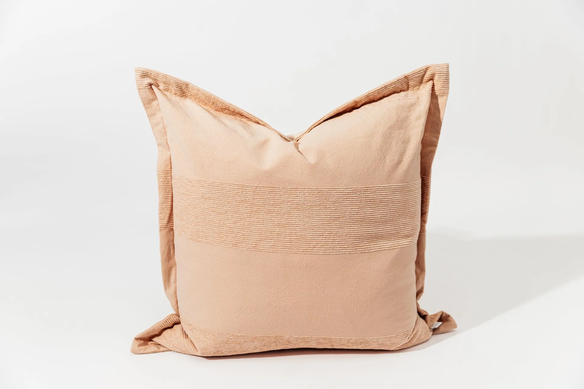 What Is a Euro Pillow Cover and How to Use It in Your Bedroom