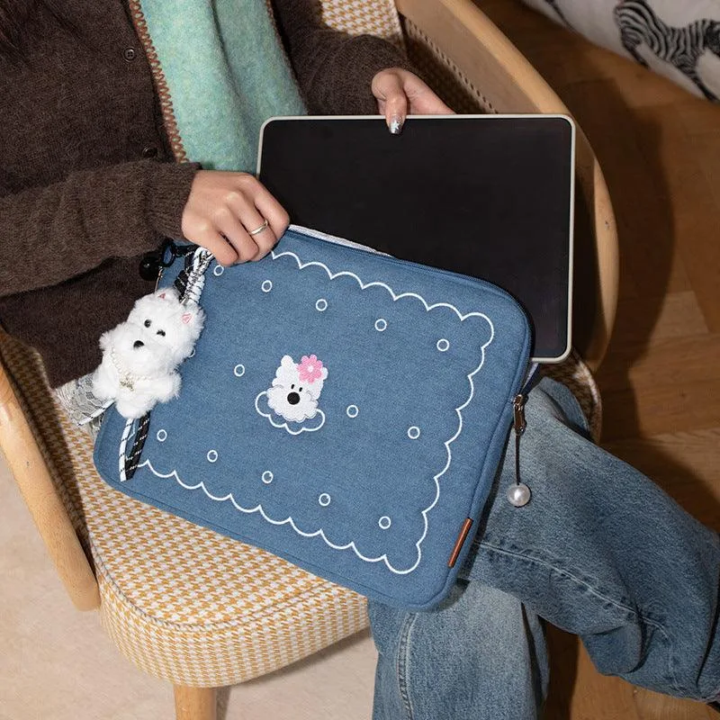 Choosing a Cute Dog Denim Bag for Your iPad