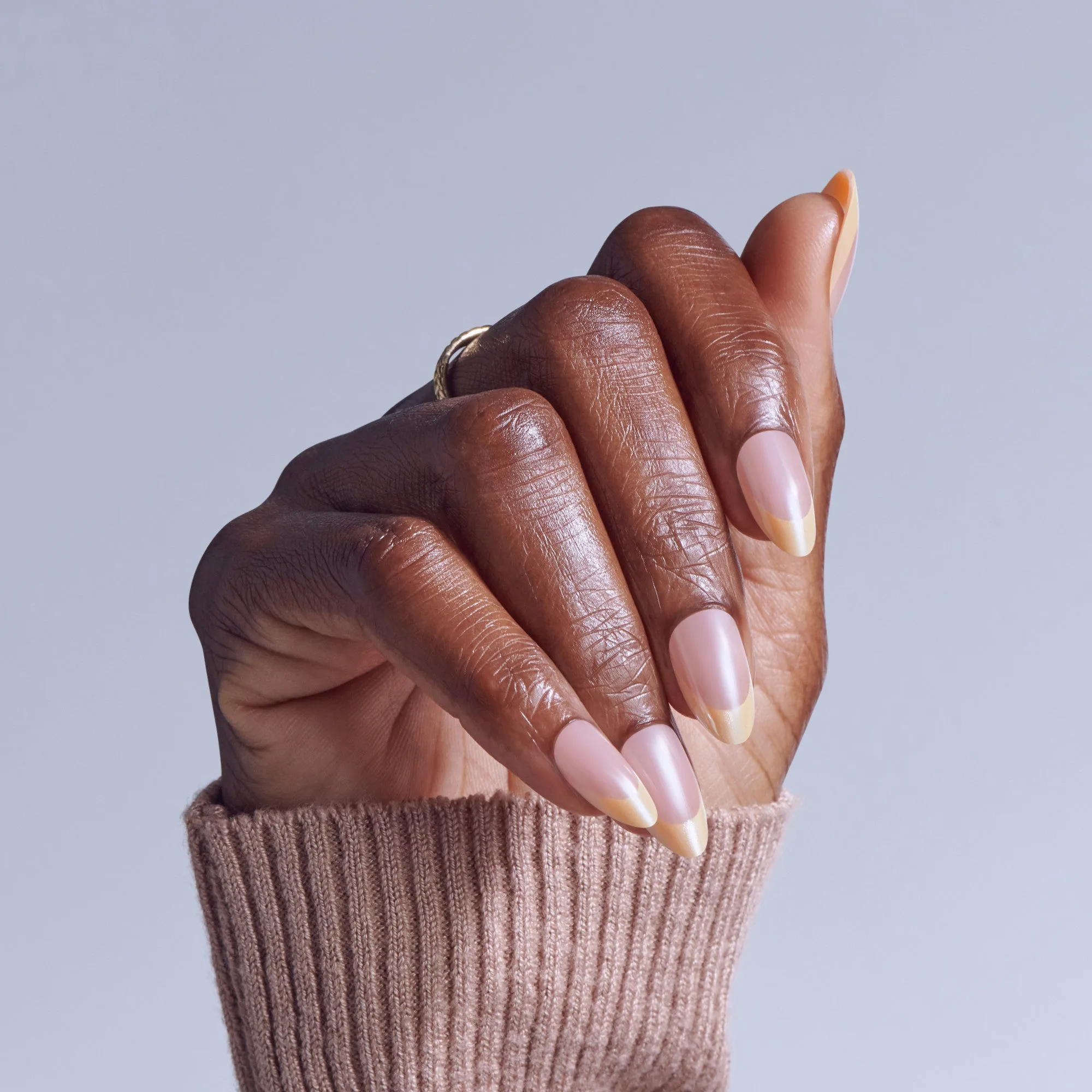 Kiss Glam Embellished Press On nagels - Always Glowing | French tips, Geel, Medium, Amandel