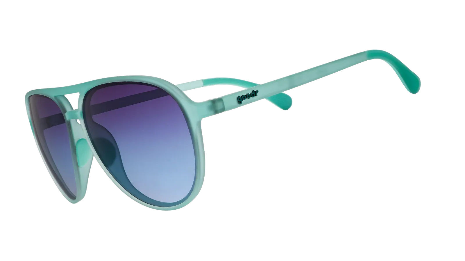 Comment porter des lunettes de soleil en promo avec n'importe quelle tenue