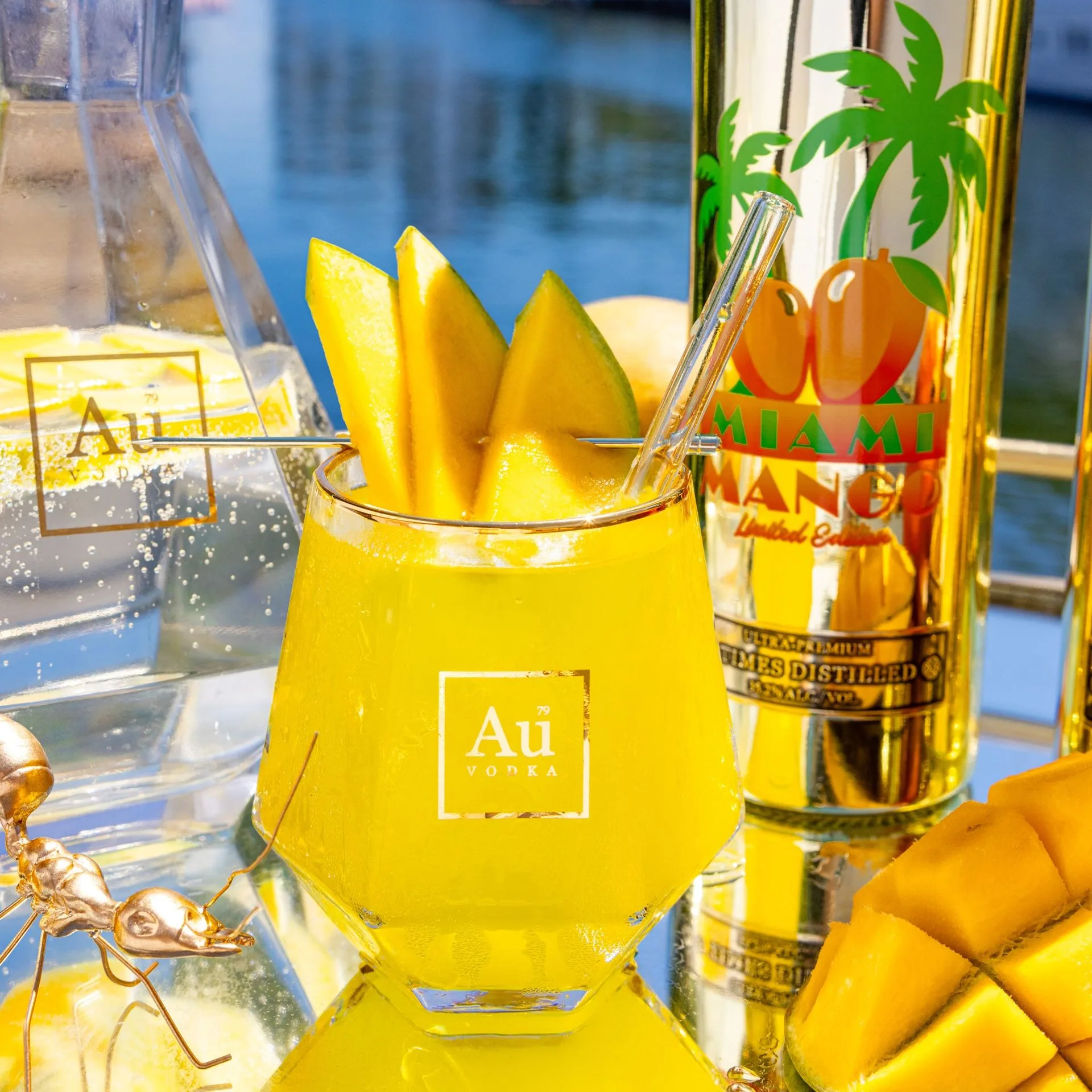 Au Vodka Signature Pre-Mixed Cans vs VIP Pink Lemonade: Which Canned Cocktail Wins?