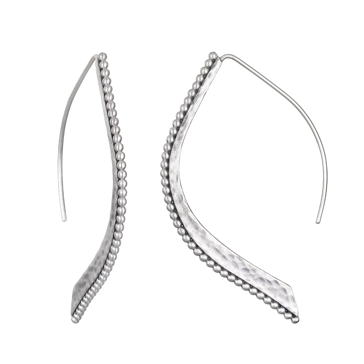 Boucles d'oreilles Lotus Petal argentées Embody Grace : style et qualité