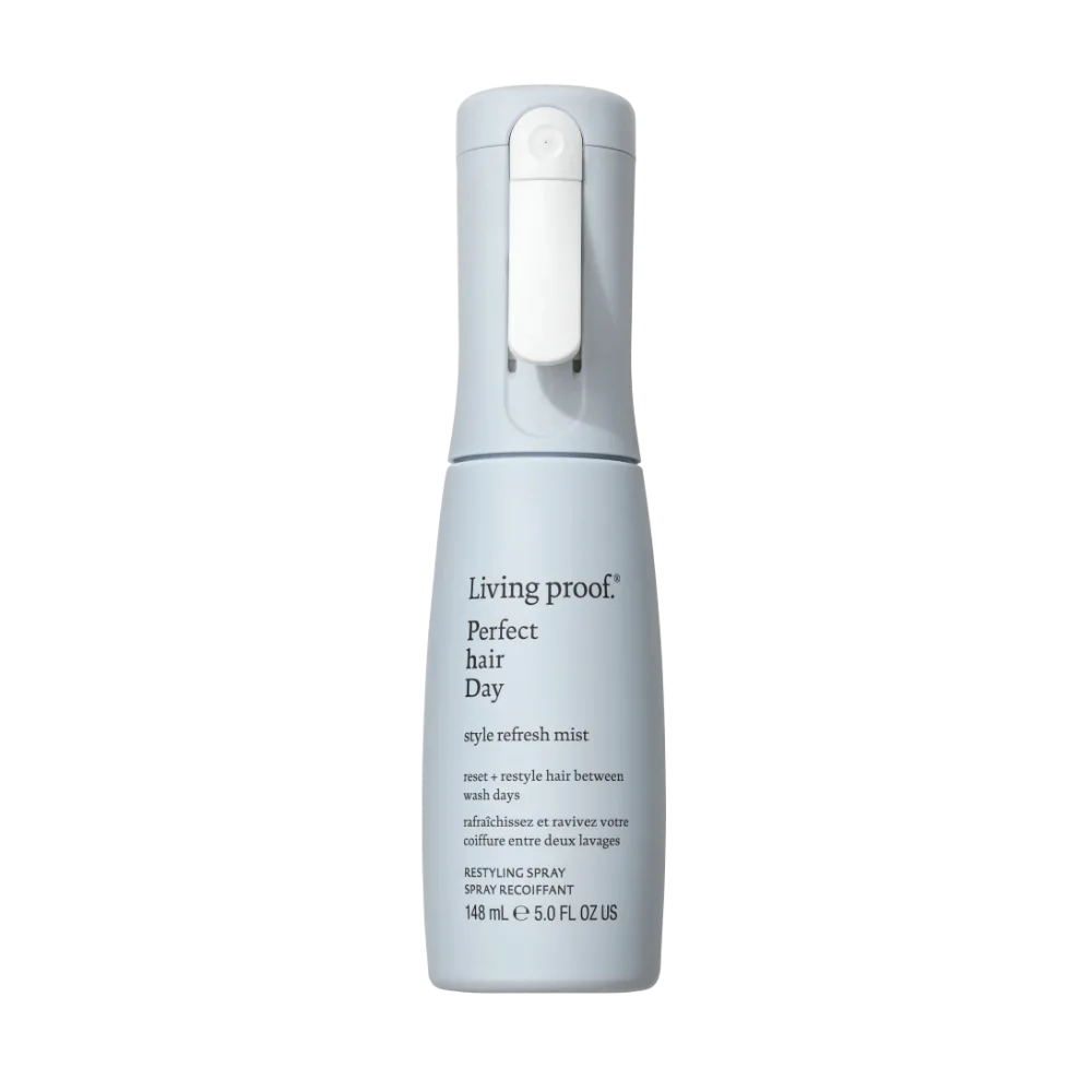 Como usar o spray refrescante para cabelo do segundo dia