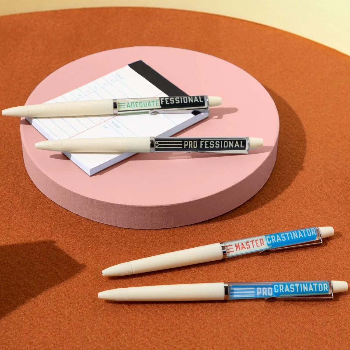 How to Choose a Floaty Pen Set for Pool Parties