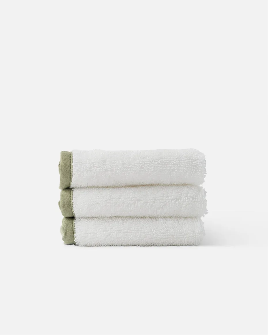 How to Choose the Right Bath Toys for Your Baby's Age