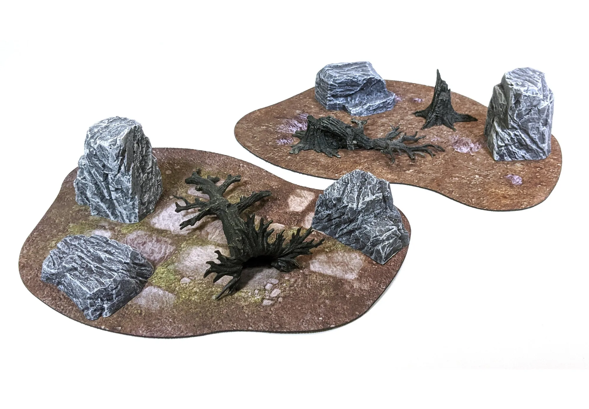 حزمة Broken Ground مقابل Monster Scenery: أيهما تشتري؟