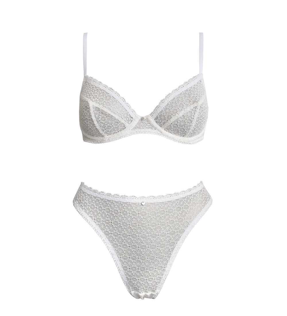 طقم Saga Underwire Brief: راحة للاستخدام اليومي