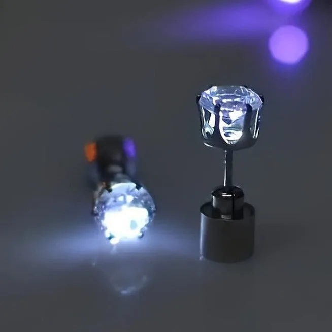 Boucles d'oreilles LED ou clous pour vos soirées