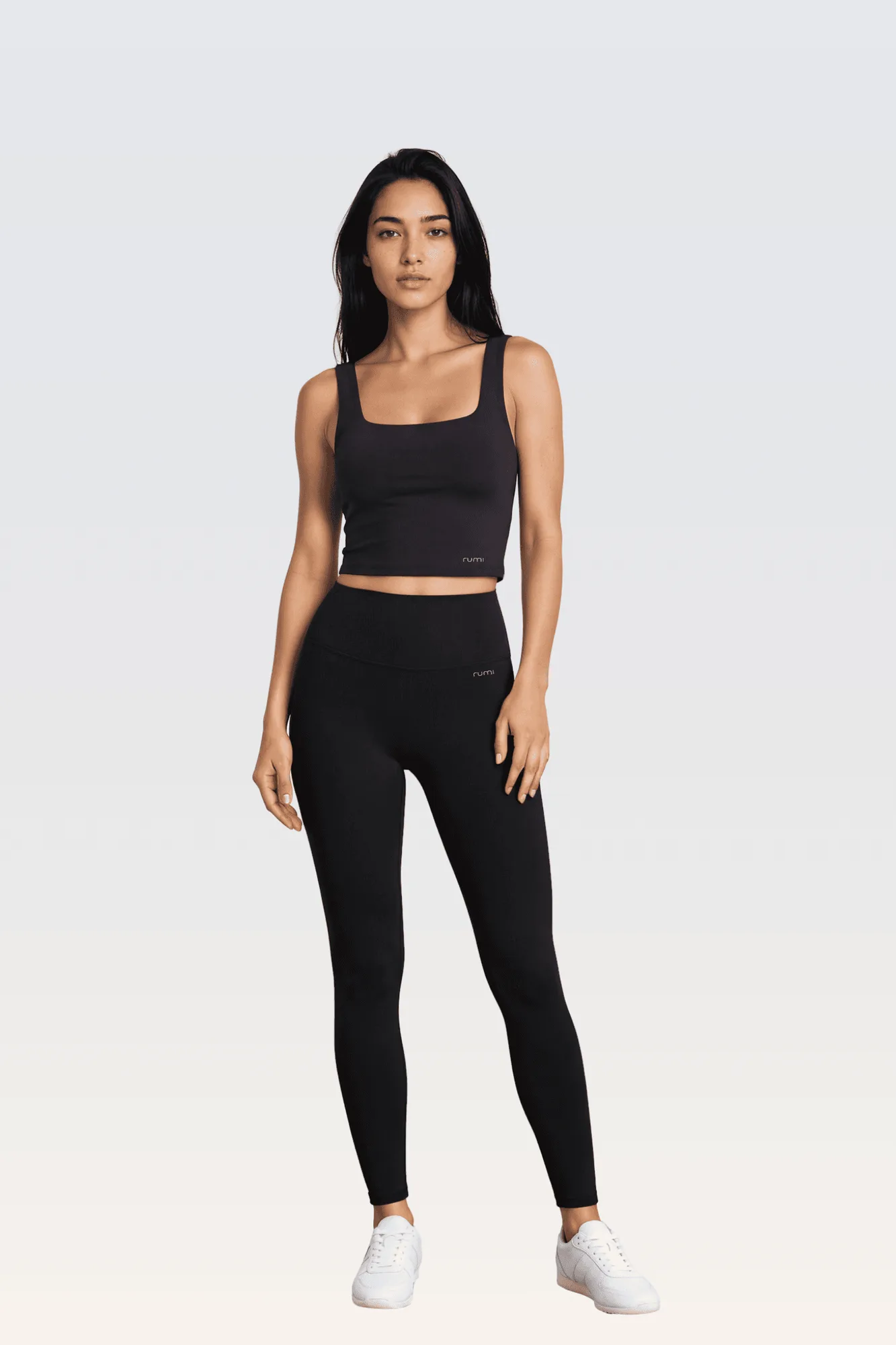 W SunSoft Plush Pants 25" vs. Yoga Leggings: Quale scegliere?