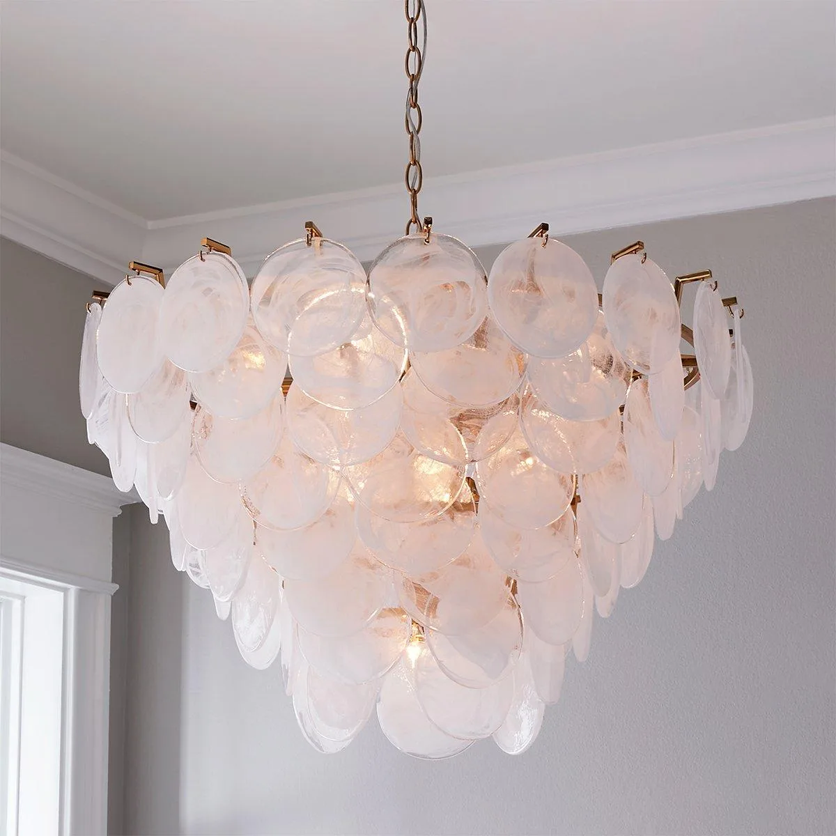 Chandelier vs. Pendant Light: Which Is Right for Your Space?