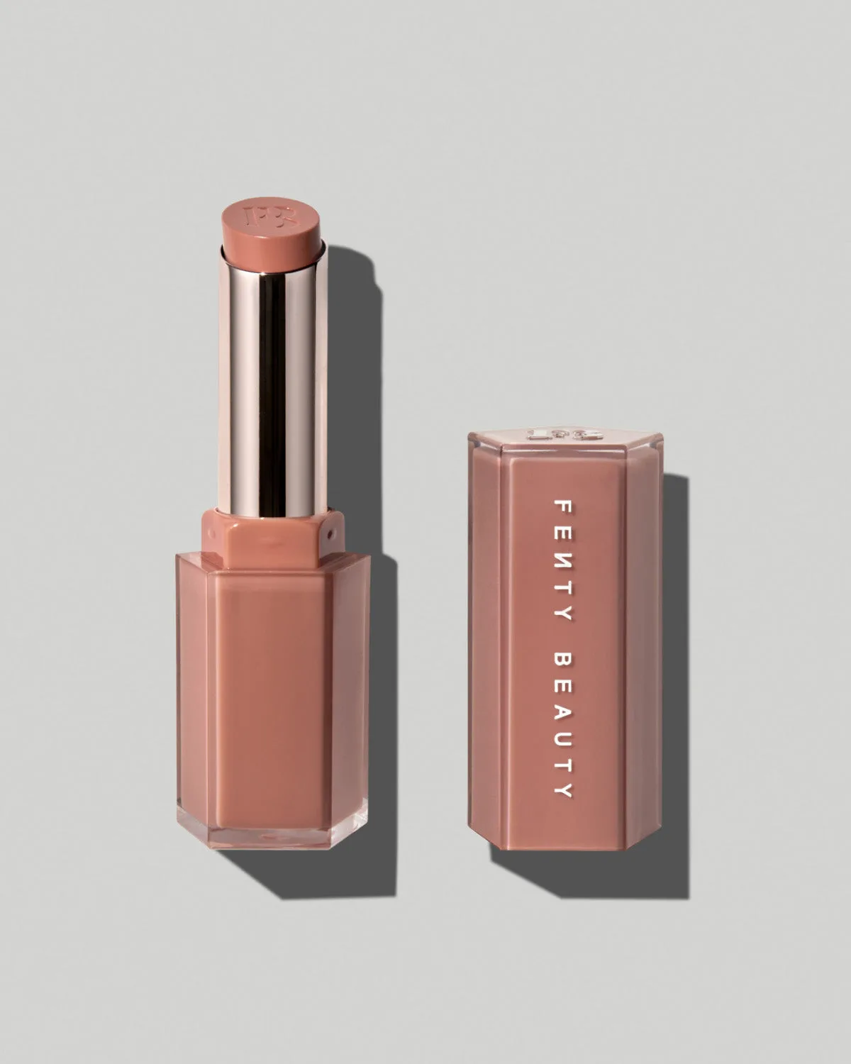 Gloss Bomb Stix vs. Lip Oil: Welches Fenty-Finish hält länger?
