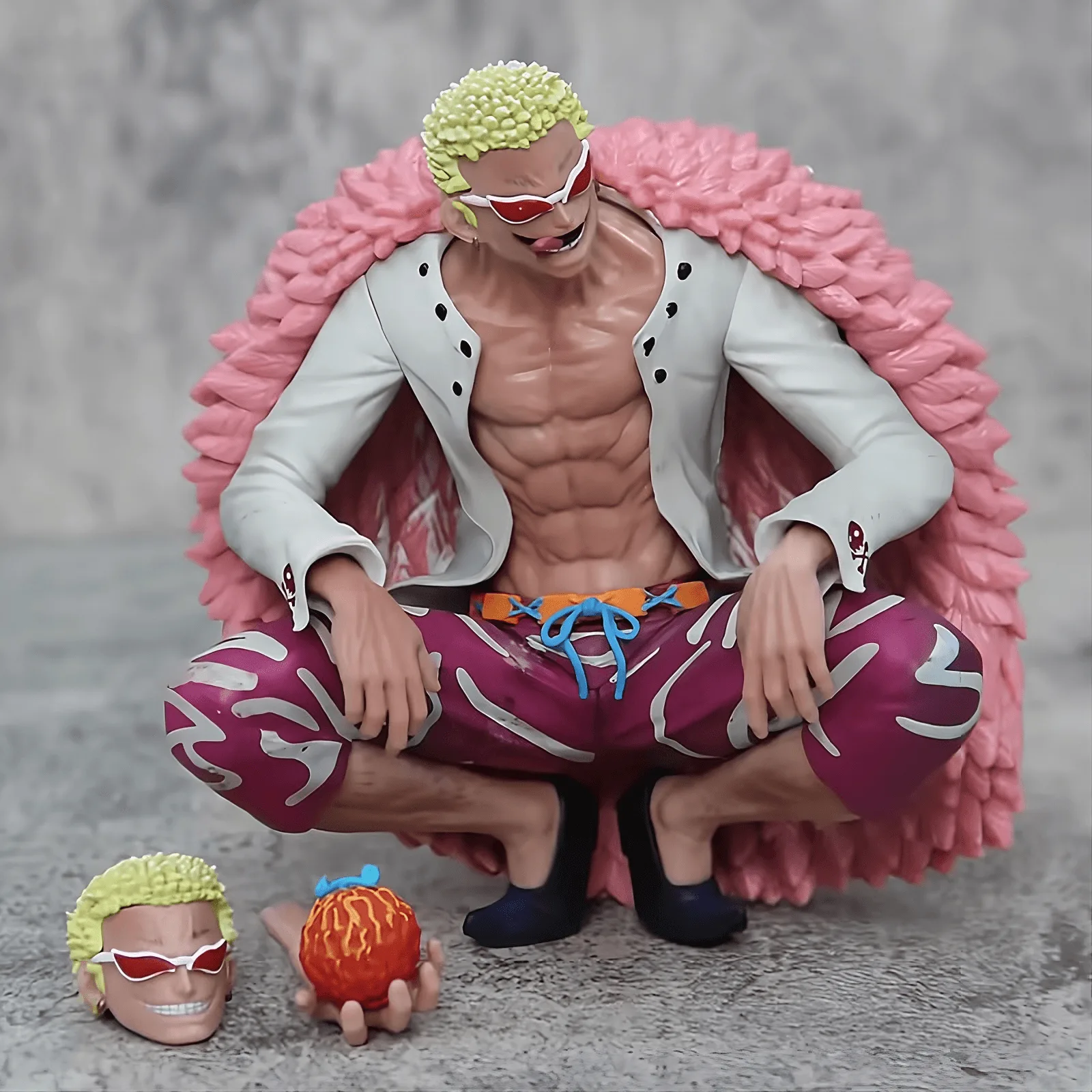 One Piece Doflamingo Posisi Duduk: Ide Tampilan