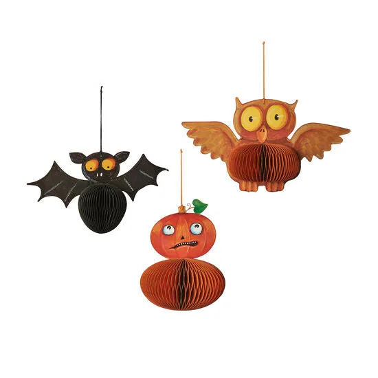 How to Hang a Halloween Honeycomb Garland