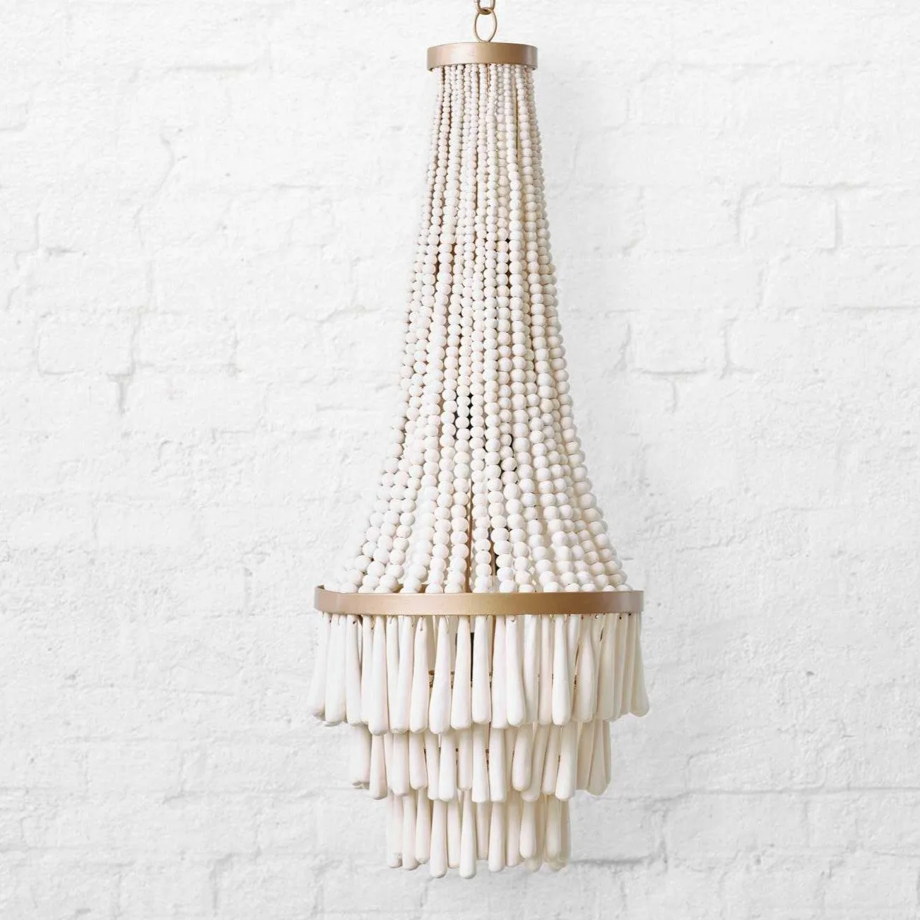 Clay Bead Chandelier vs. Rattan Pendant: Which Natural Light Is Right for You?