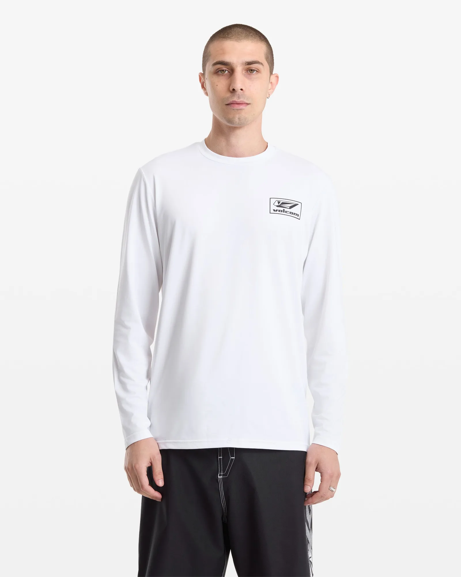 Choisir un rashguard pour le surf et la protection solaire