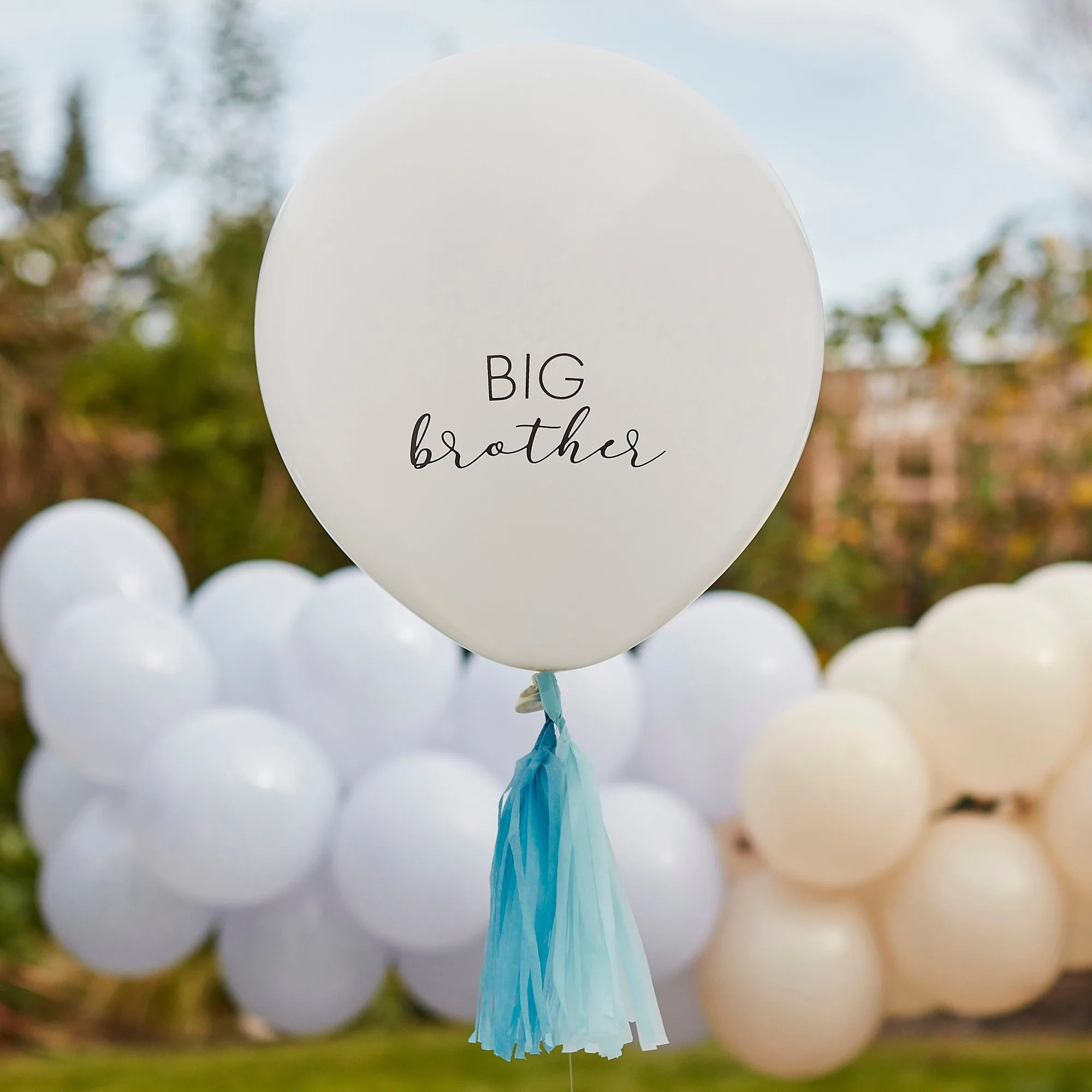How to Inflate and Seal Baby Shower Balloons with Tassels
