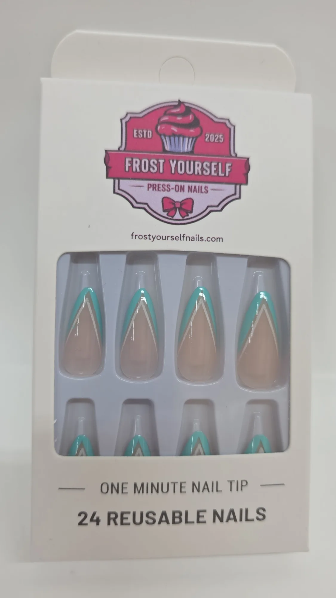 Teal lines (medium)