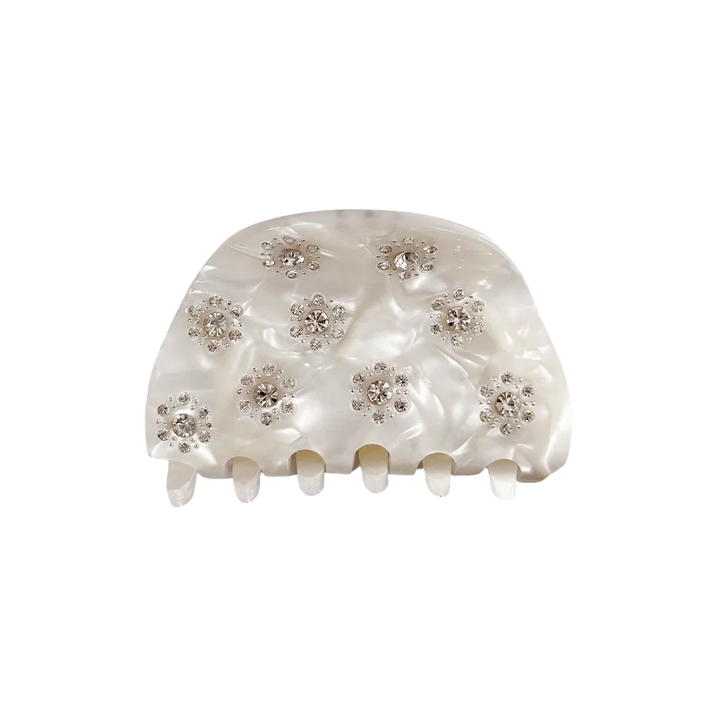 Hair Clips vs. Hair Claws: Which Is Better for Everyday Hold and Style?